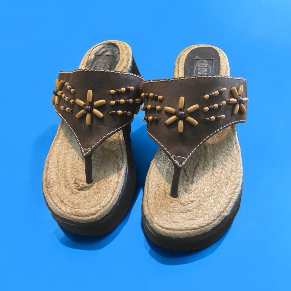 Bongo Brown Cream Platform Sandals with Decorative Cut-Outs